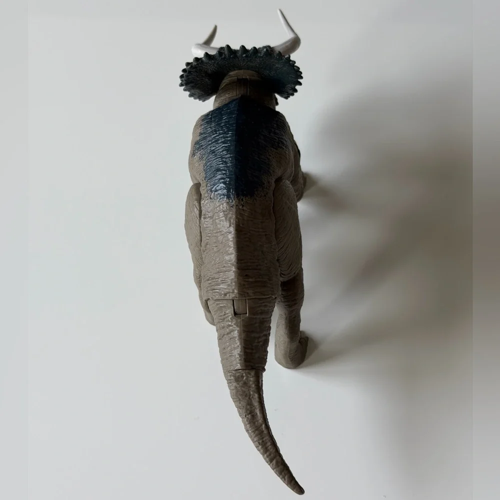 Mattel Jurassic World Rebirth Wild Roar Nasutoceratops Action Figure
